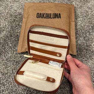 New Oak and Luna Brown Travel Jewelry Organizer